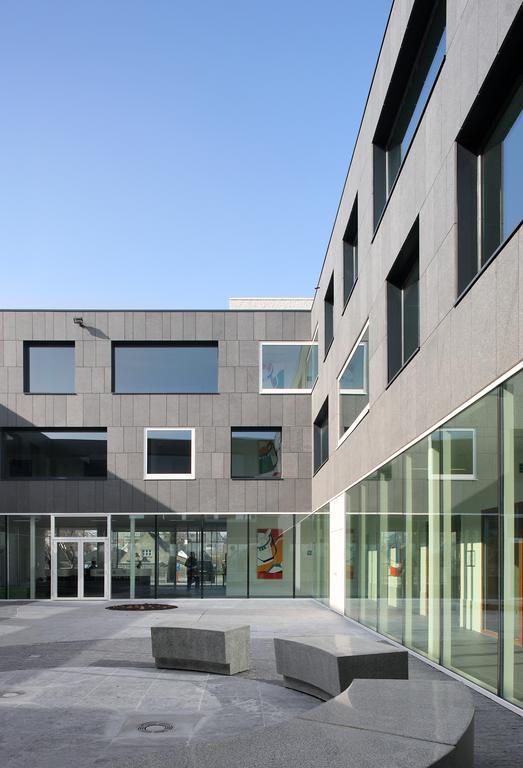 Hotel Middelpunt - Gratis Parking - Ontbijt Inbegrepen! Middelkerke Bagian luar foto