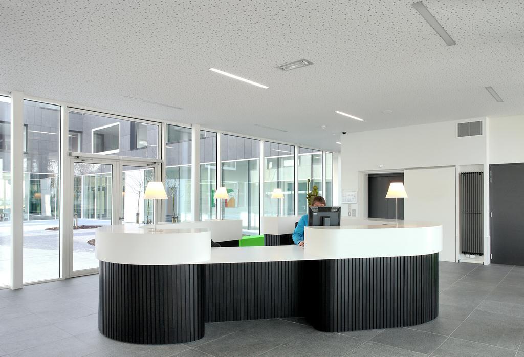 Hotel Middelpunt - Gratis Parking - Ontbijt Inbegrepen! Middelkerke Bagian luar foto