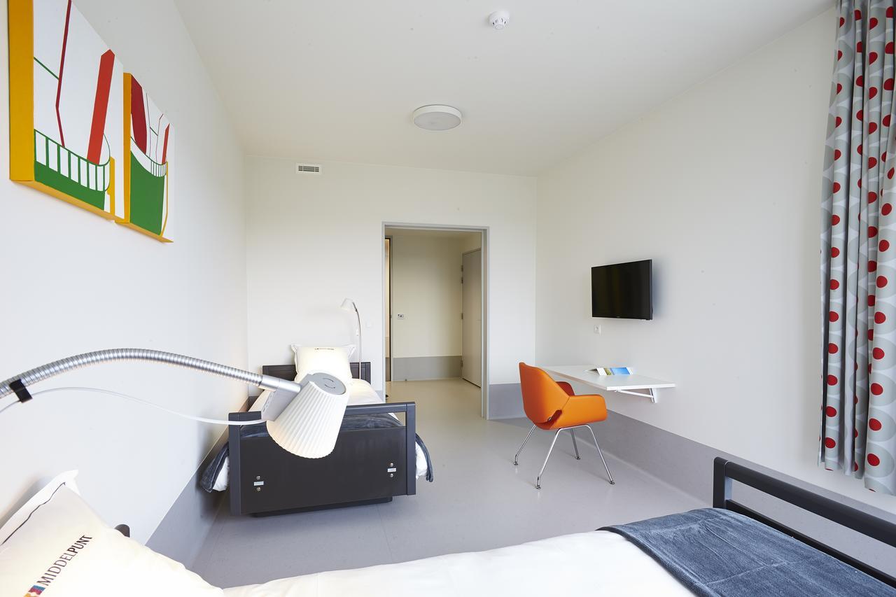 Hotel Middelpunt - Gratis Parking - Ontbijt Inbegrepen! Middelkerke Bagian luar foto